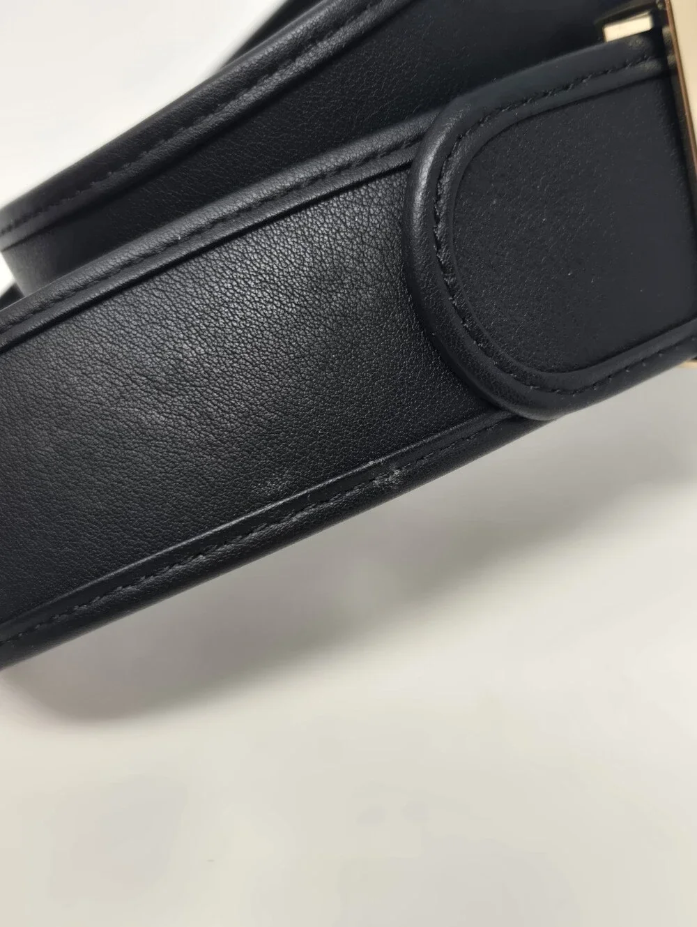 CABI WHITE BLACK LEATHER STATEMENT BELT GOLD HARDWARE WOMEN OS CLASSIC ACADEMIA